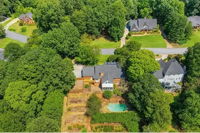 4070 Runnymede Drive SW, Lilburn, GA 30047 - Photo 55