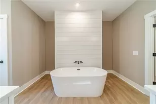 327 Pine Cir, Monroe, GA 30655 - Photo 35