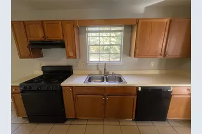 6387 Seths Way, Lithonia, GA 30058 - Photo 9