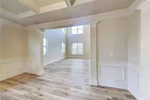 7770 Harbison Hollow Ln, Suwanee, GA 30024 - Photo 9