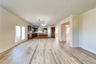 7770 Harbison Hollow Ln, Suwanee, GA 30024 - Photo 5