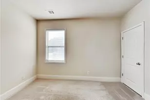 7770 Harbison Hollow Ln, Suwanee, GA 30024 - Photo 17