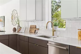 1205 Holly St NW, Atlanta, GA 30318 - Photo 5