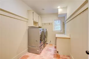 200 Cameron Ridge Dr, Atlanta, GA 30328 - Photo 27