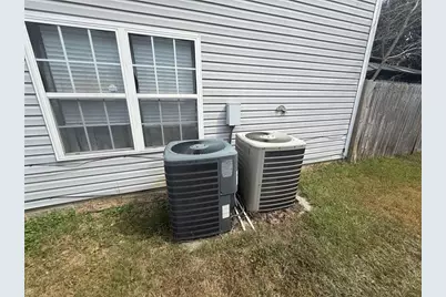 7035 Red Maple Lane, Lithonia, GA 30058 - Photo 5