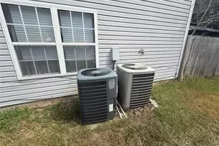 7035 Red Maple Ln, Lithonia, GA 30058 - Photo 5