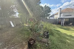 7035 Red Maple Ln, Lithonia, GA 30058 - Photo 9