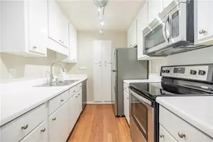 28207 Plantation Dr NE, Atlanta, GA 30324 - Photo 5