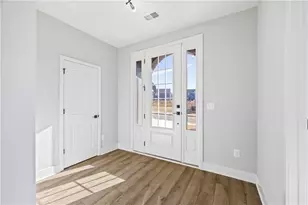 72 Clear Lk Pkwy, Hoschton, GA 30548 - Photo 5