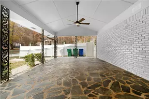 5401 Smoke Rise Dr, Stone Mountain, GA 30087 - Photo 15