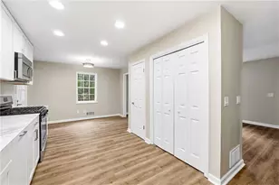 930 Kings Ct, Woodstock, GA 30189 - Photo 9