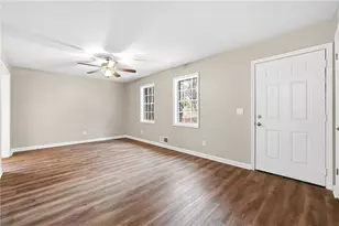 930 Kings Ct, Woodstock, GA 30189 - Photo 5