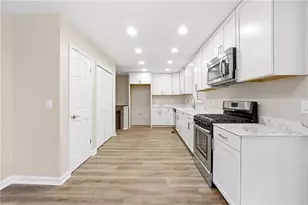 930 Kings Ct, Woodstock, GA 30189 - Photo 7