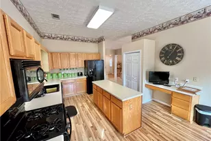 19 Meadow Crest Ct, Powder Springs, GA 30127 - Photo 5