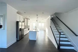 6577 Beacon Dr, Atlanta, GA 30328 - Photo 9