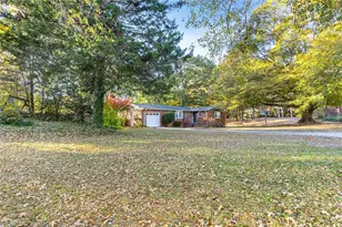 920 Vfw Dr, Stone Mountain, GA 30083 - Photo 5