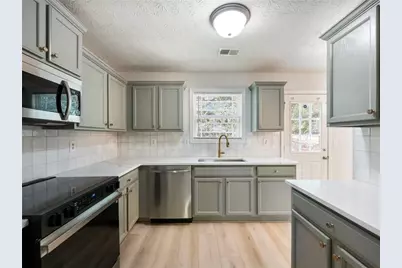 2010 Briar Creek Court NE, Conyers, GA 30012 - Photo 11