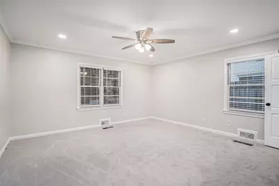 4090 Land O Lakes Drive NE, Atlanta, GA 30342 - Photo 11