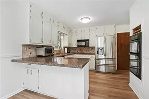 1110 Lake Dr, Roswell, GA 30075 - Photo 3