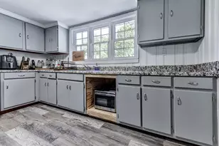 198 Oakhill Cir, Canton, GA 30114 - Photo 17