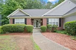 1027 Regency Dr, Acworth, GA 30102 - Photo 3