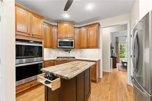 825 Mill Garden Pl, Cumming, GA 30040 - Photo 17