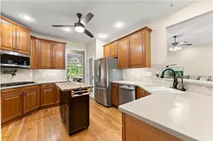 825 Mill Garden Pl, Cumming, GA 30040 - Photo 15