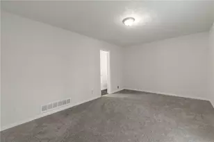 4870 Wade Valley Way, Cumming, GA 30040 - Photo 9