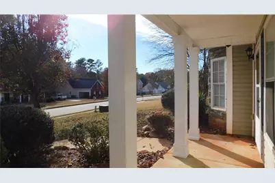 425 Berkshire Drive, Covington, GA 30016 - Photo 9