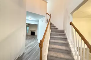 3925 Dunaire Dr, Stone Mountain, GA 30083 - Photo 11