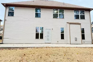 3925 Dunaire Dr, Stone Mountain, GA 30083 - Photo 3