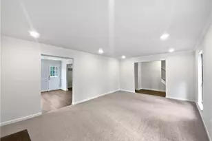 9176 Chickasaw Ct, Jonesboro, GA 30236 - Photo 11