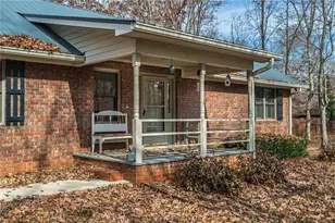 323 McCartan Trl, Clarkesville, GA 30523 - Photo 5