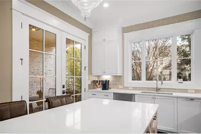 3715 Peachtree Road #2, Atlanta, GA 30319 - Photo 23