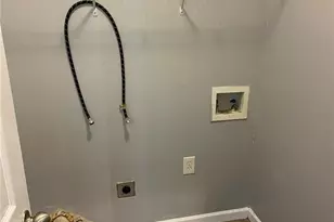 15 Ollie St NW, Atlanta, GA 30314 - Photo 3