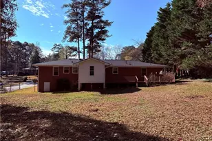 1226 Hickory Dr SW, Lilburn, GA 30047 - Photo 41