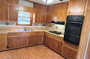 1226 Hickory Dr SW, Lilburn, GA 30047 - Photo 15