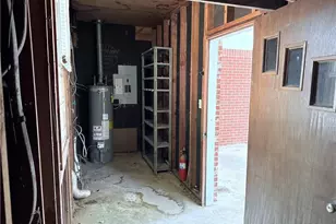 1226 Hickory Dr SW, Lilburn, GA 30047 - Photo 31