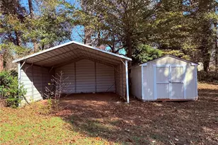 1226 Hickory Dr SW, Lilburn, GA 30047 - Photo 37