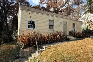 2631 Baker Ridge Dr NW, Atlanta, GA 30318 - Photo 3