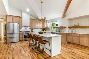 4956 Mountclaire Rd, Stone Mountain, GA 30087 - Photo 11