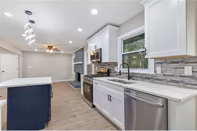 1784 S Deshon Road, Lithonia, GA 30058 - Photo 9