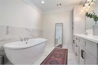 1649 Overlook Way NW, Atlanta, GA 30318 - Photo 17