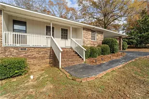 201 Crestmont Dr, Calhoun, GA 30701 - Photo 3
