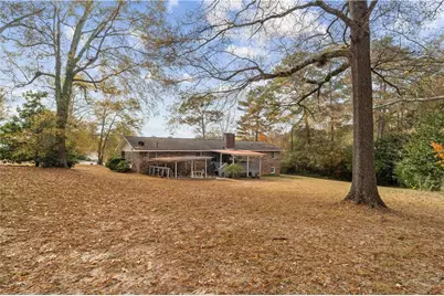 201 Crestmont Drive, Calhoun, GA 30701 - Photo 5