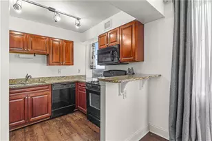 2479 Peachtree Rd NE, Atlanta, GA 30305 - Photo 19