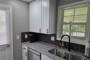 2098 Tiger Flowers Dr, Atlanta, GA 30314 - Photo 3