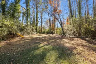 4402 Blackland Dr, Marietta, GA 30067 - Photo 13