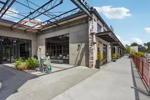 1870 Lucy Compton Ln NW, Atlanta, GA 30318 - Photo 69