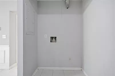 936 Six Oaks Circle #B, Norcross, GA 30093 - Photo 11